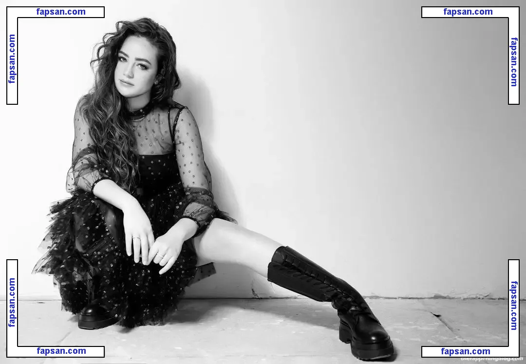 Mary Mouser nude photo #0093 from OnlyFans