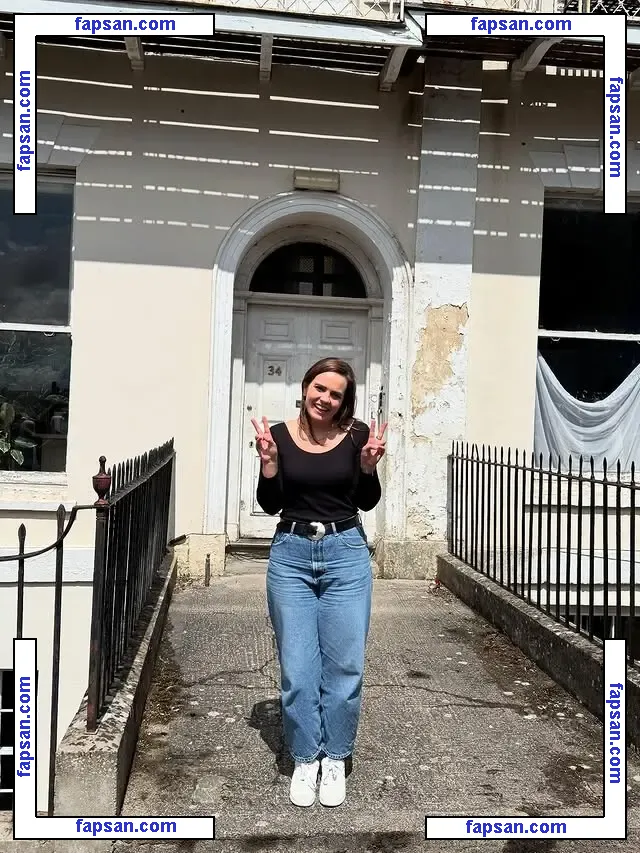Mary Spender nude photo #0002 from OnlyFans