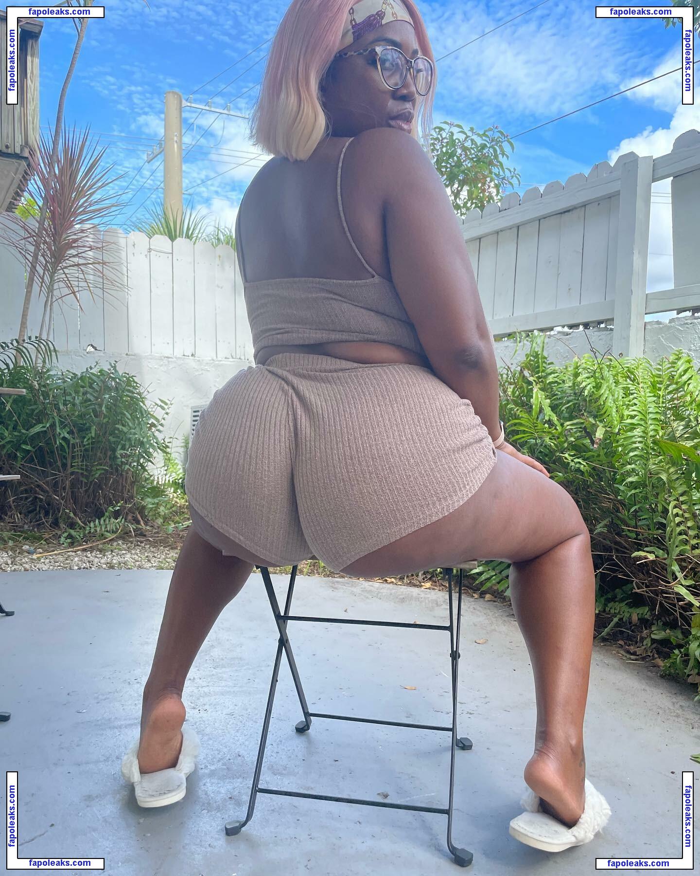 MaseratiXXX / clubmaseratixxx / kerrystayglam nude photo #0012 from OnlyFans