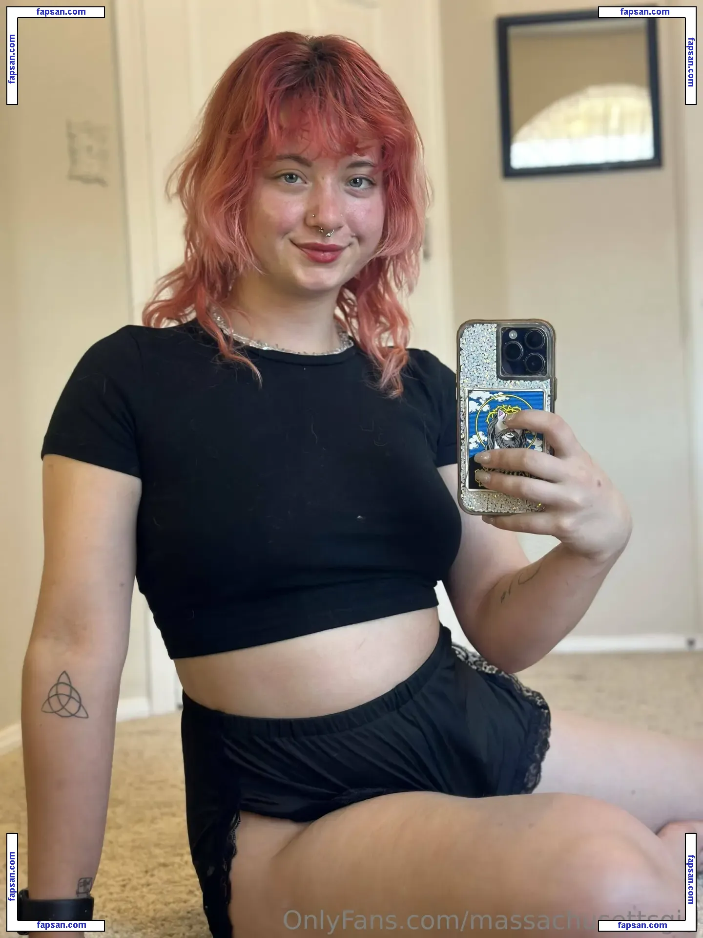 massachusettsgirl nude photo #0017 from OnlyFans