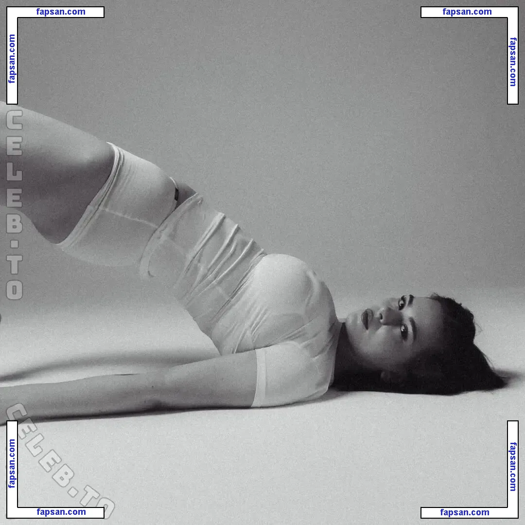 matheamatheamathea nude photo #0002 from OnlyFans