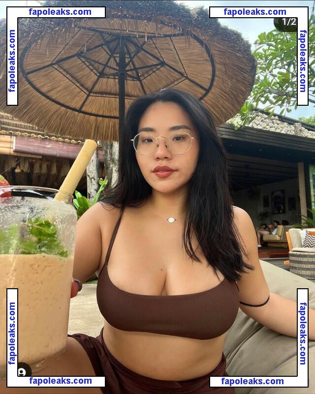 Mathilda Huang / mathildaaaa nude photo #0006 from OnlyFans