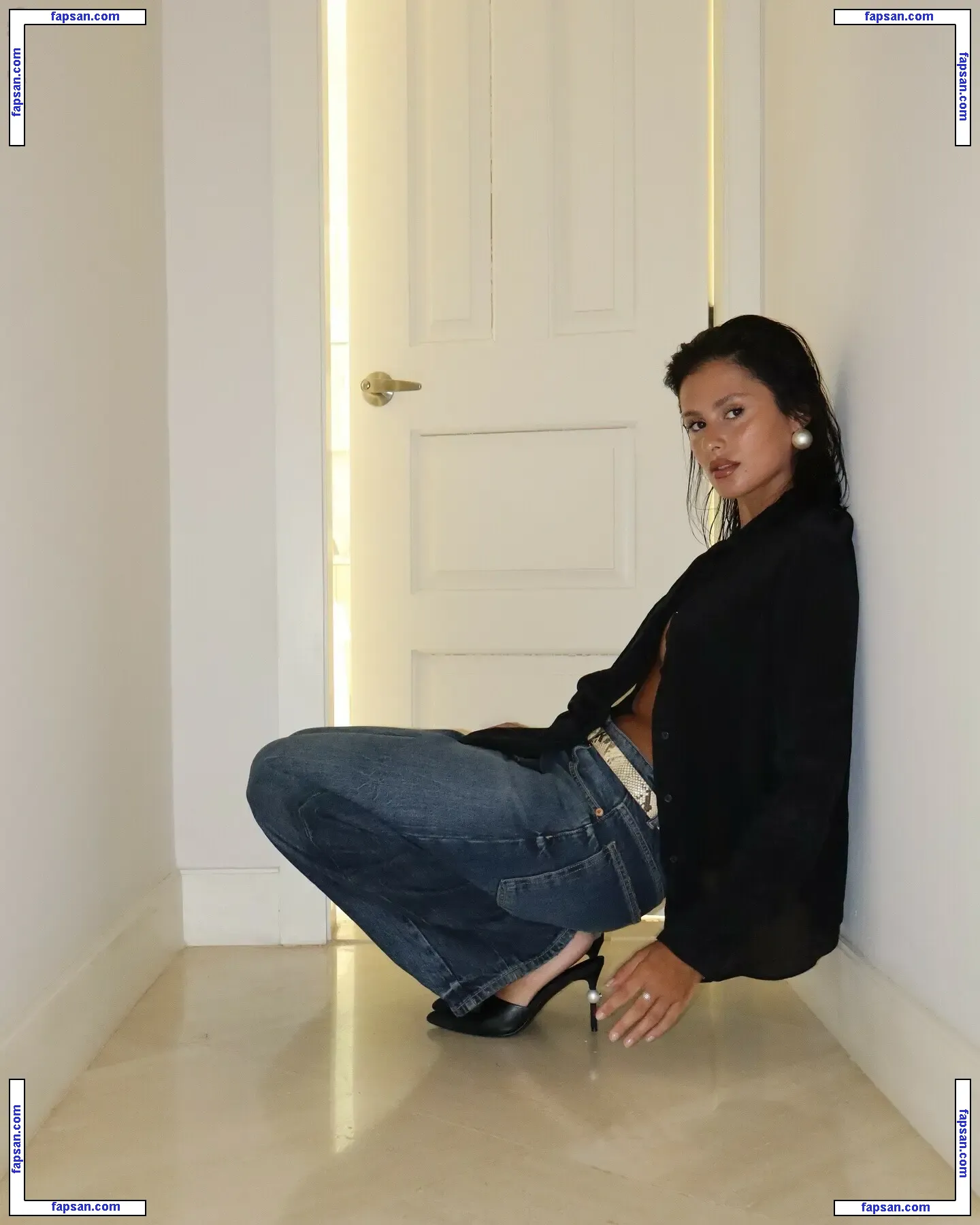 Maxine Meneghetti голая фото #0017 с Онлифанс