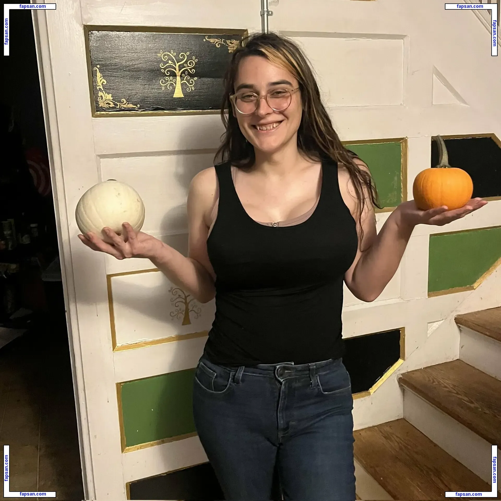 Maxy Amalyna голая фото #0003 с Онлифанс