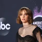 Maya Hawke голая #0104