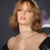 Maya Hawke голая #0111