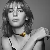 Maya Hawke голая #0466