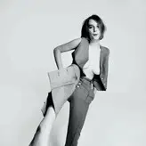 Maya Hawke голая #0563