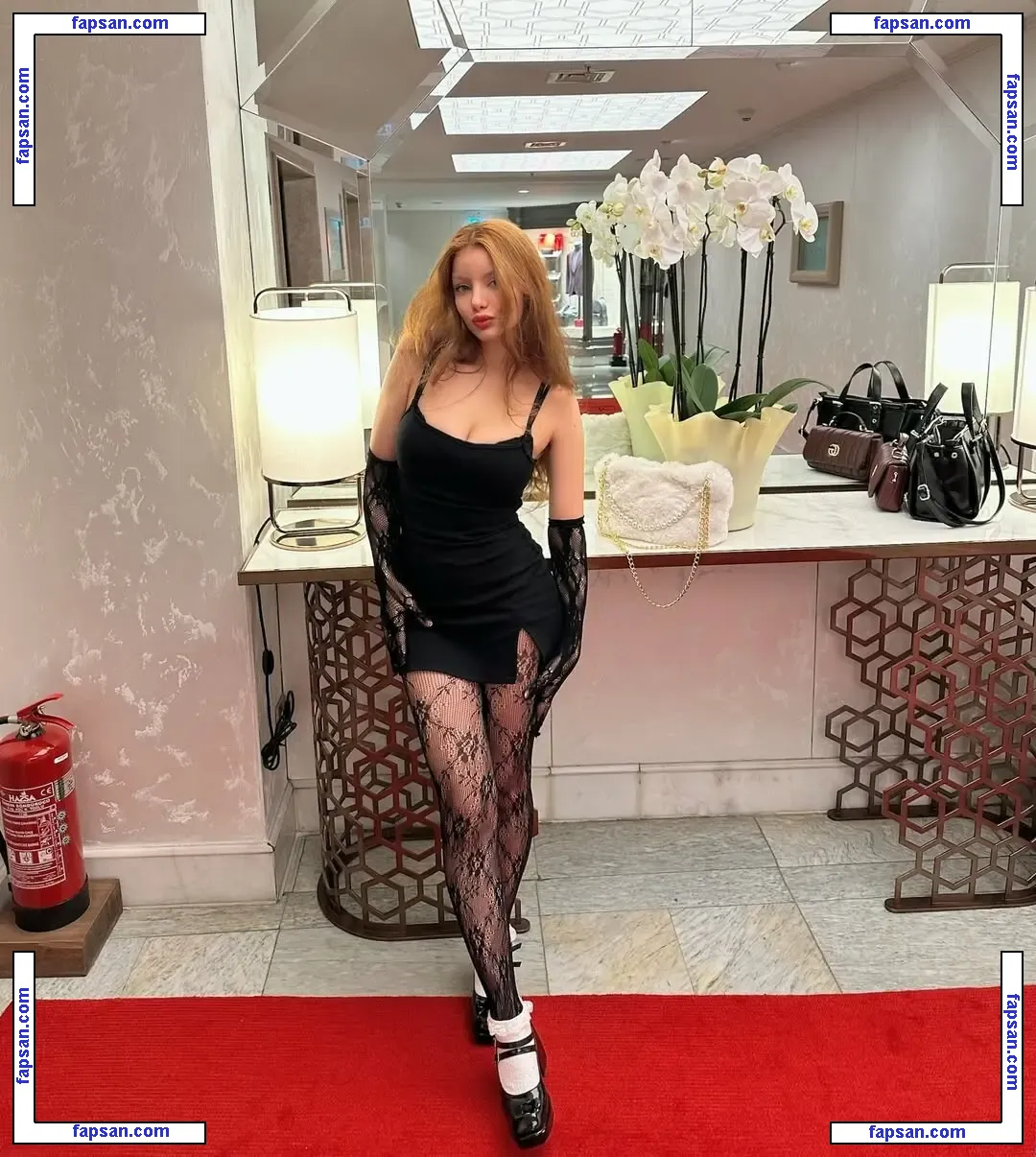 Maya.toprakk nude photo #0010 from OnlyFans