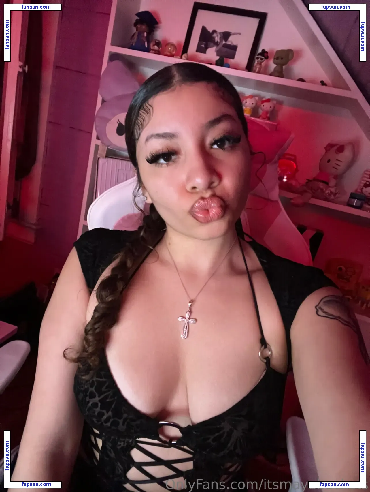 Mayabuckets nude photo #0002 from OnlyFans