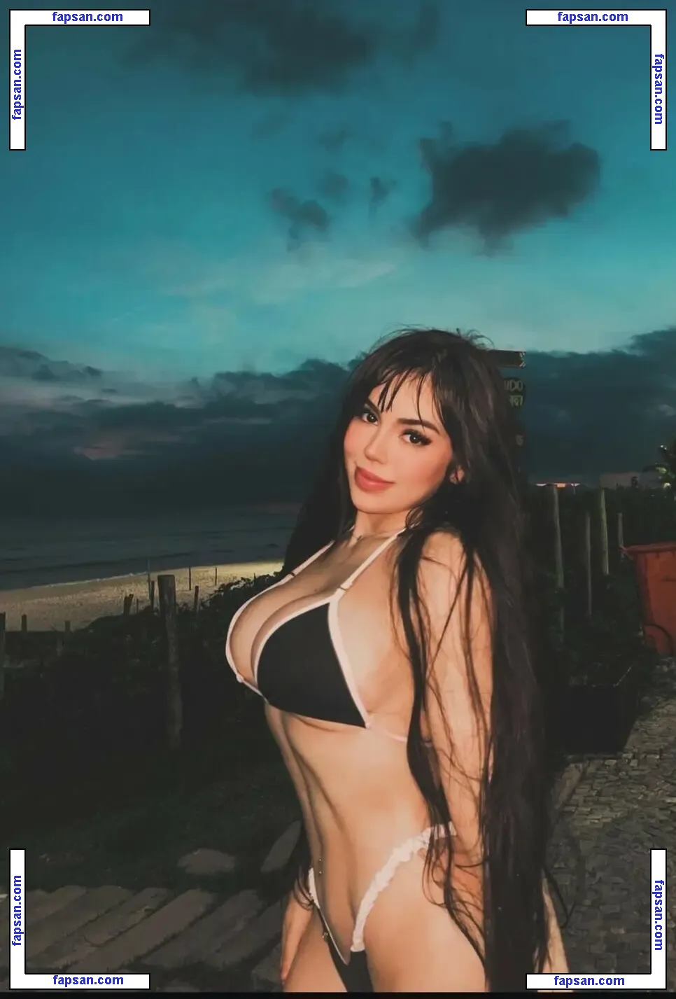 MC Bella Angel голая фото #0168 с Онлифанс