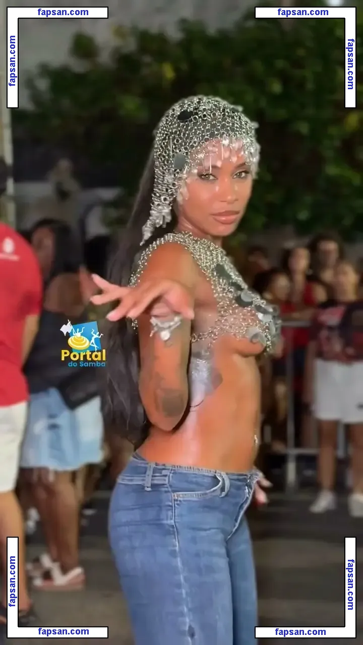 MC Rebecca nude photo #0030 from OnlyFans