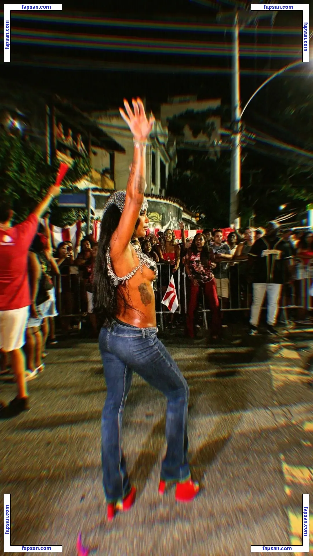 MC Rebecca nude photo #0033 from OnlyFans