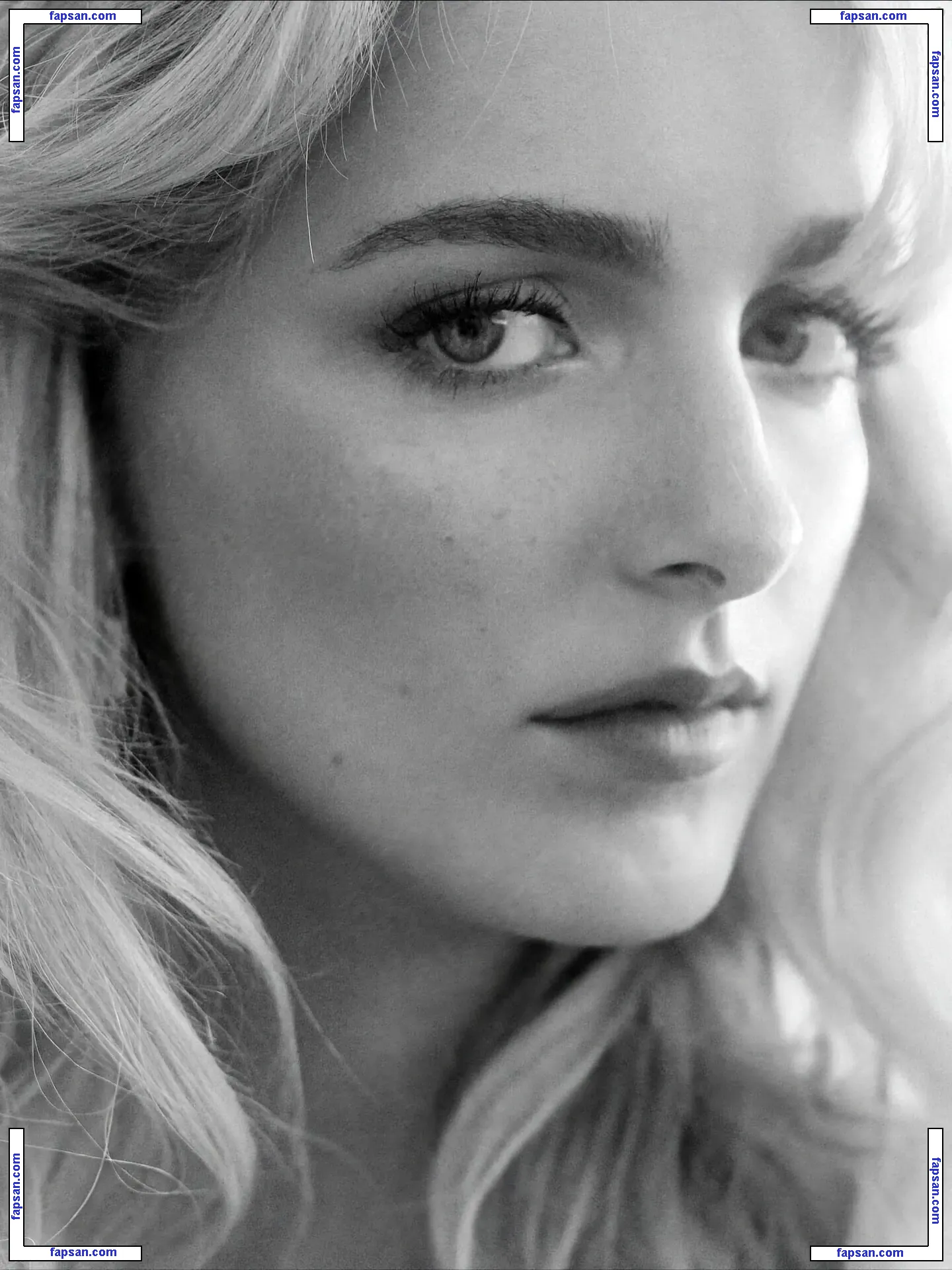 Mckenna Grace голая фото #0215 с Онлифанс