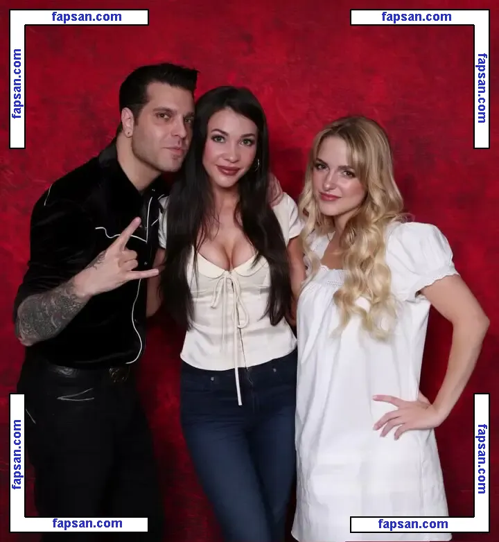 Mckenna Grace nude photo #0252 from OnlyFans