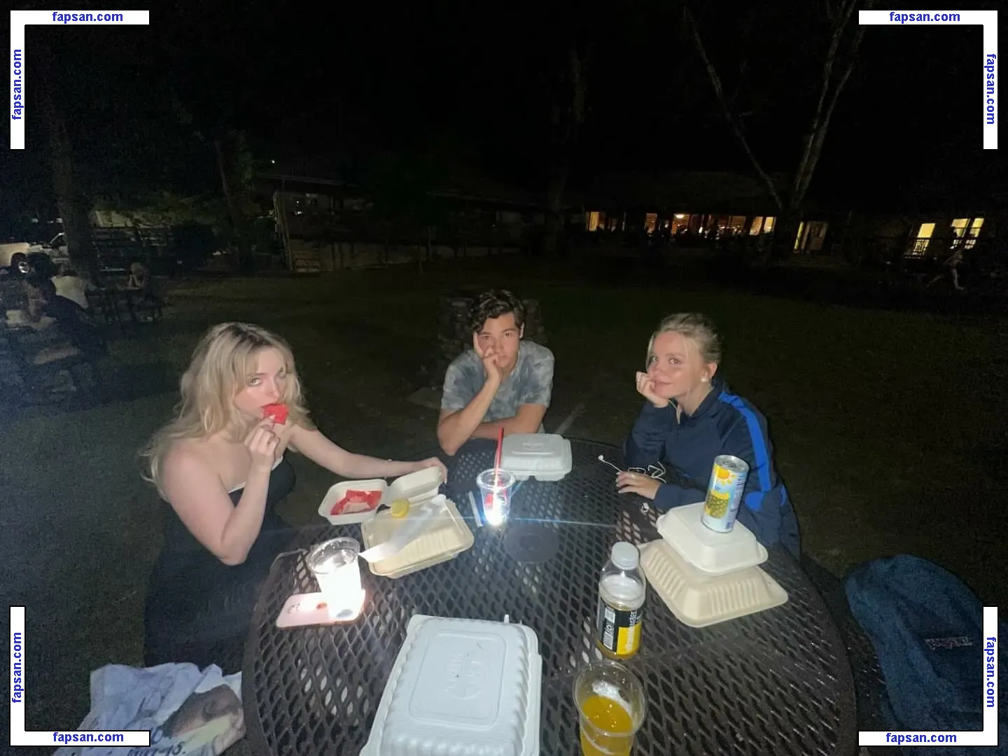 Mckenna Grace голая фото #0276 с Онлифанс