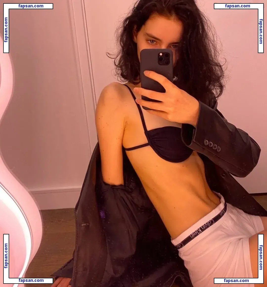 Meadow Walker nude photo #0076 from OnlyFans