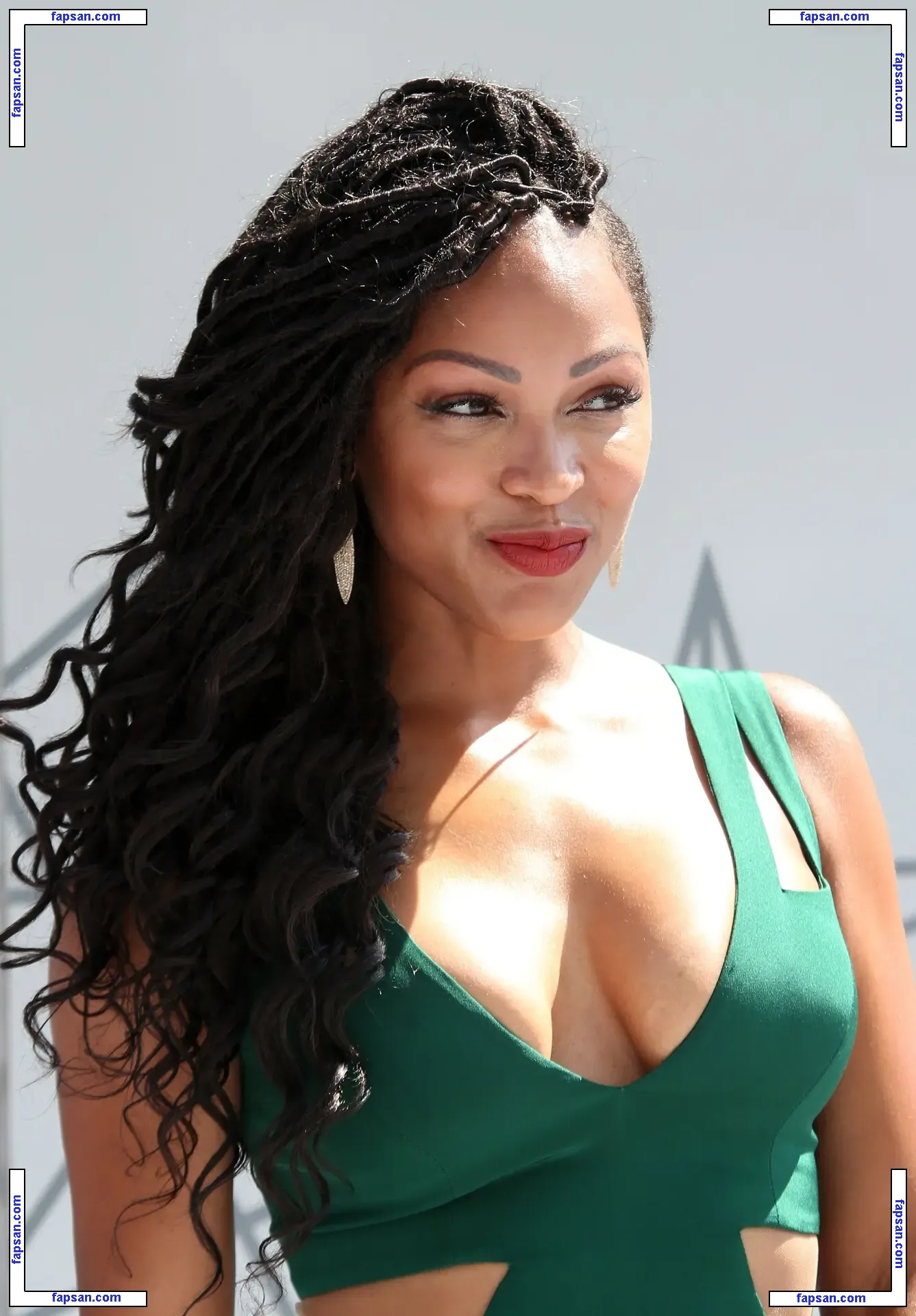 Meagan Good голая фото #0329 с Онлифанс