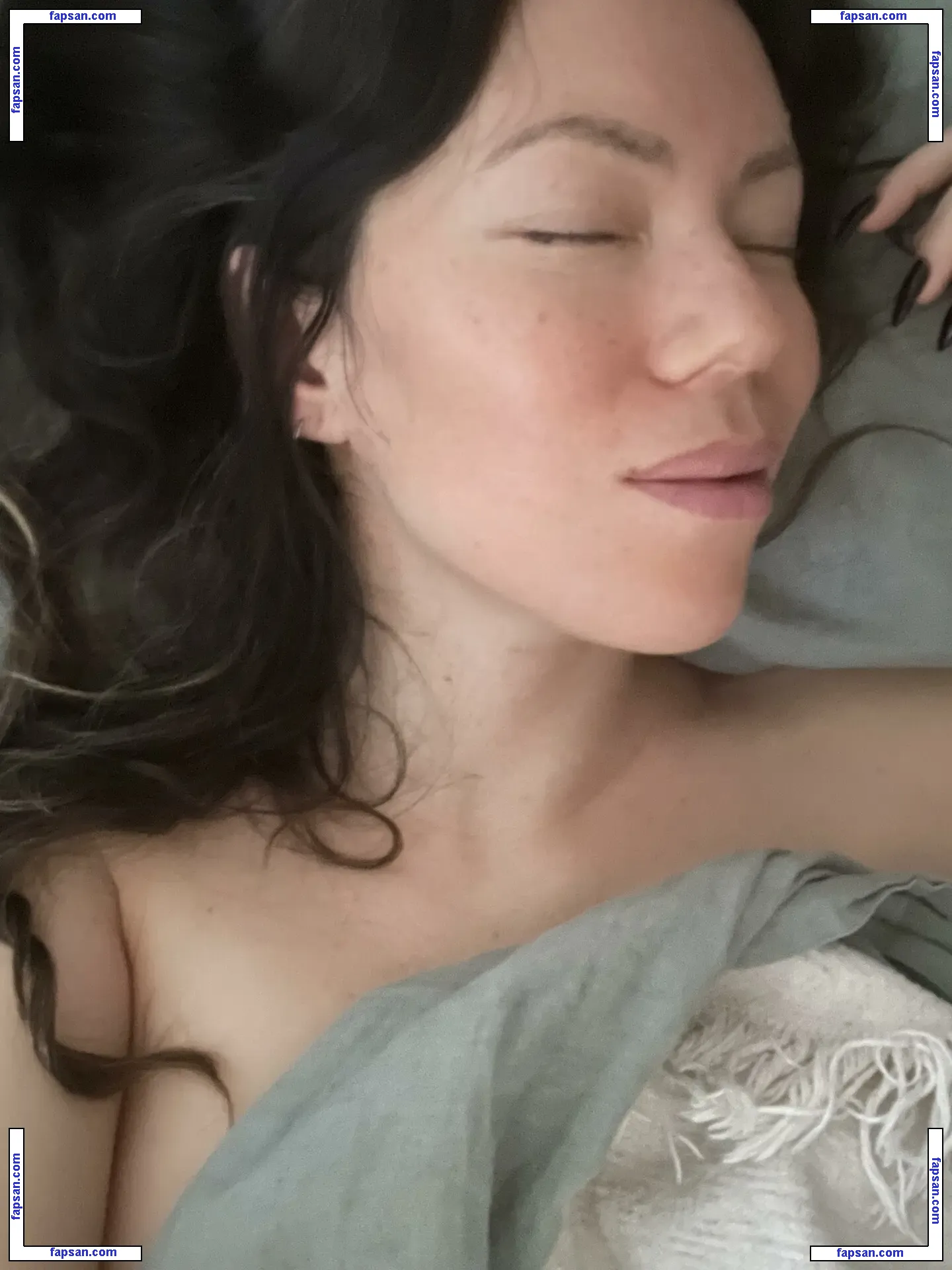 Medusamoi nude photo #0002 from OnlyFans