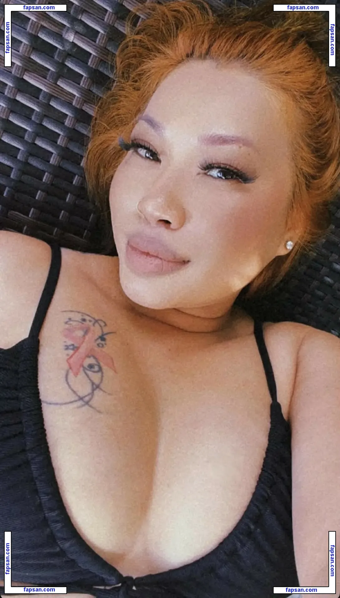 meemeesone голая фото #0001 с Онлифанс