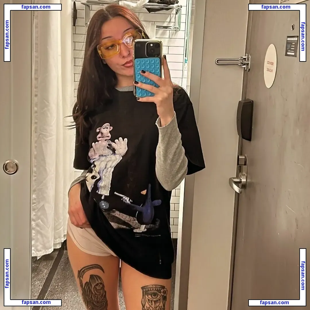 meenerzz голая фото #0002 с Онлифанс