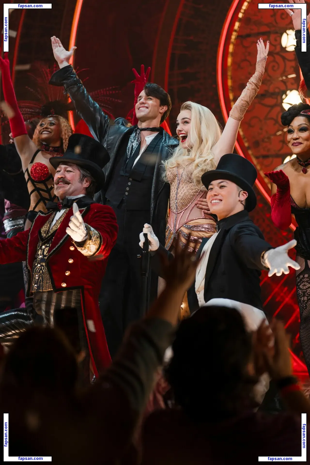 Meg Donnelly голая фото #0190 с Онлифанс