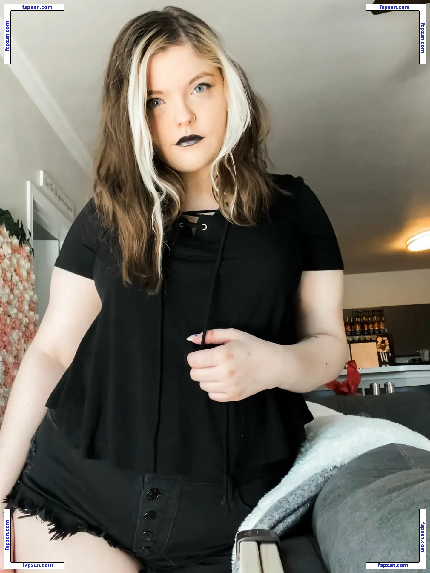 Meg Kaylee голая фото #0007 с Онлифанс