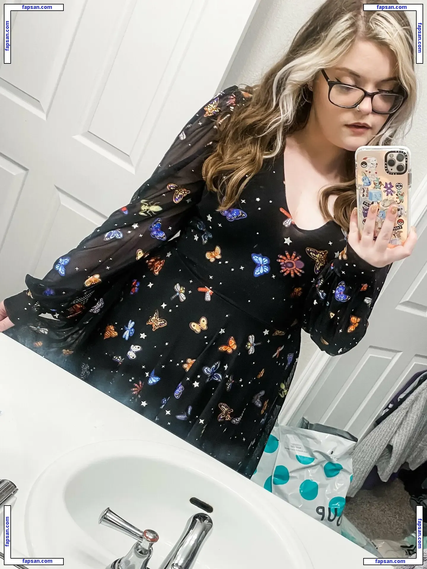 Meg Kaylee голая фото #0018 с Онлифанс