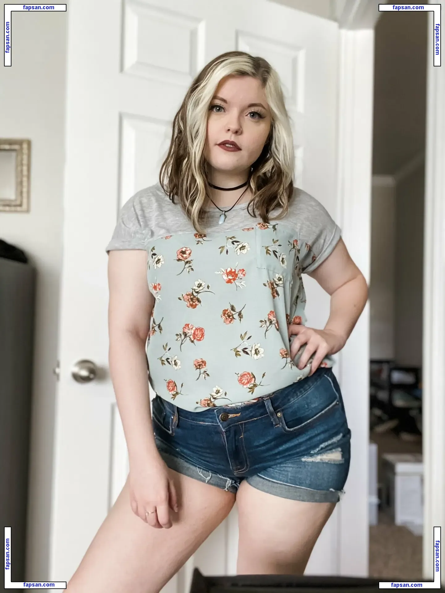 Meg Kaylee голая фото #0019 с Онлифанс