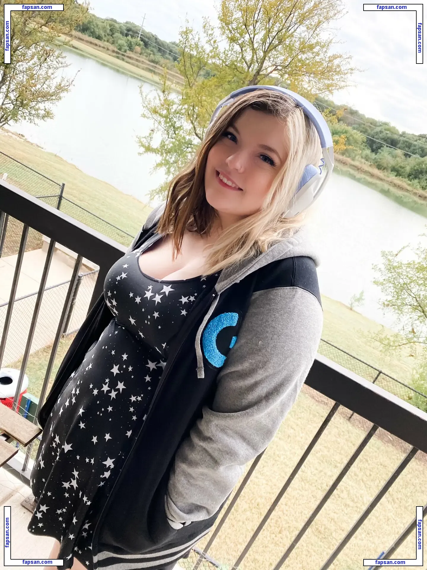 Meg Kaylee голая фото #0020 с Онлифанс