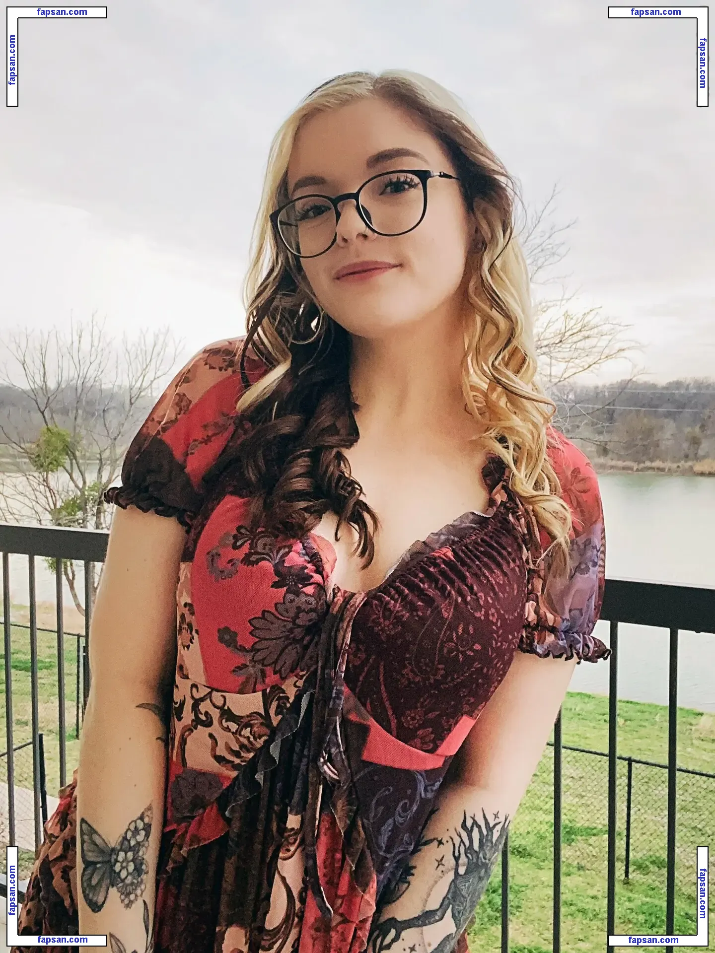 Meg Kaylee голая фото #0038 с Онлифанс