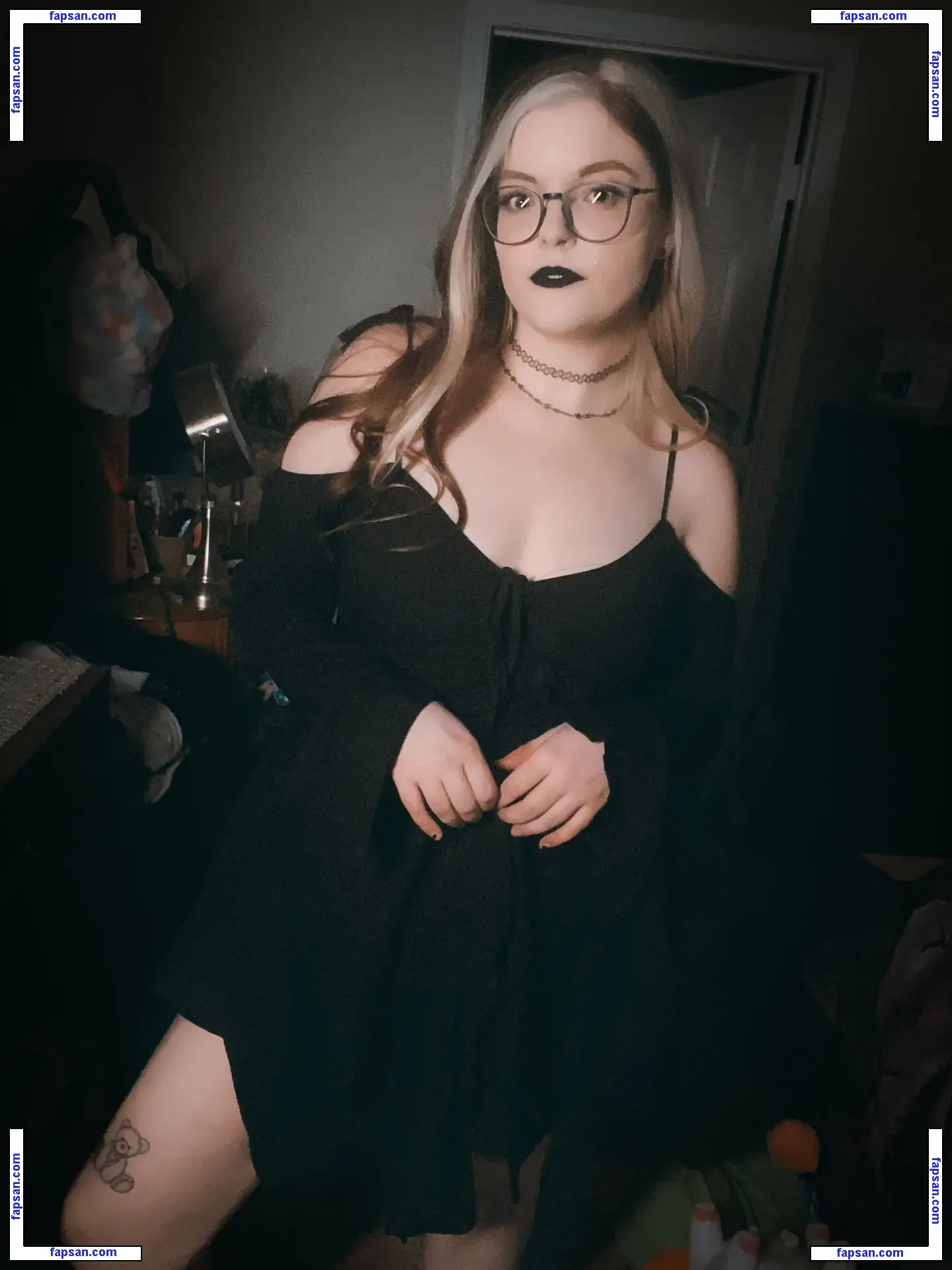 Meg Kaylee голая фото #0041 с Онлифанс