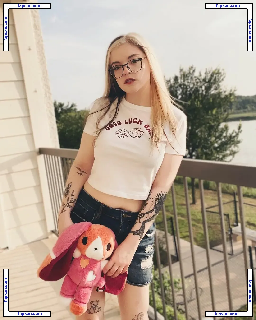 Meg Kaylee голая фото #0048 с Онлифанс