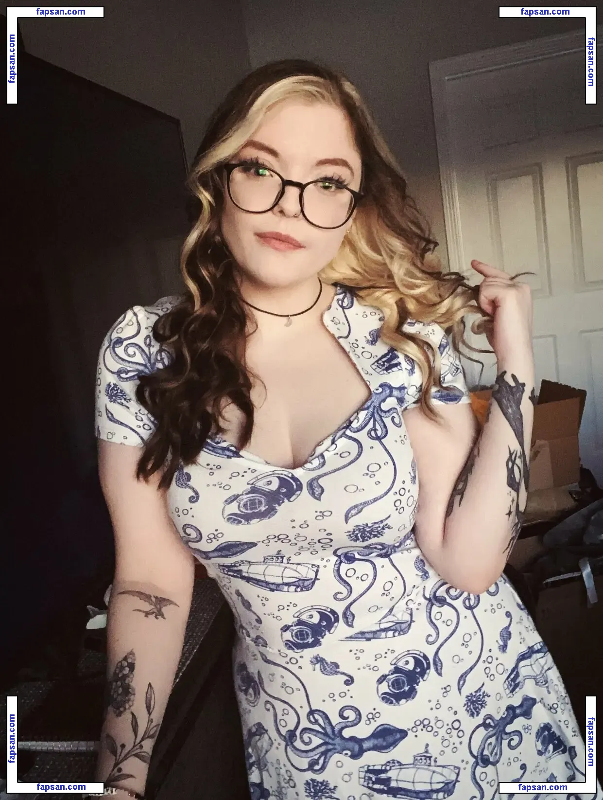 Meg Kaylee голая фото #0053 с Онлифанс