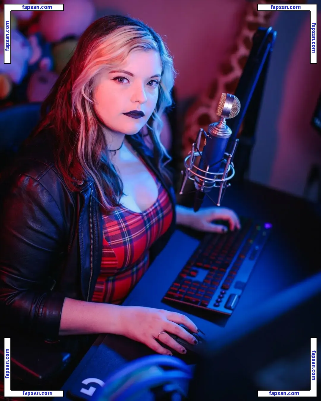 Meg Kaylee голая фото #0068 с Онлифанс