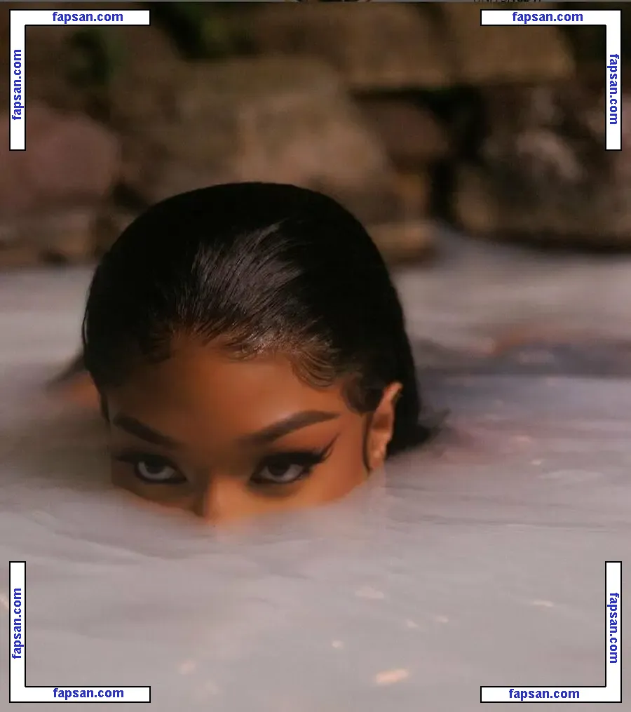 Meg The Stallion голая фото #0007 с Онлифанс