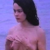 Meg Tilly голая #0001