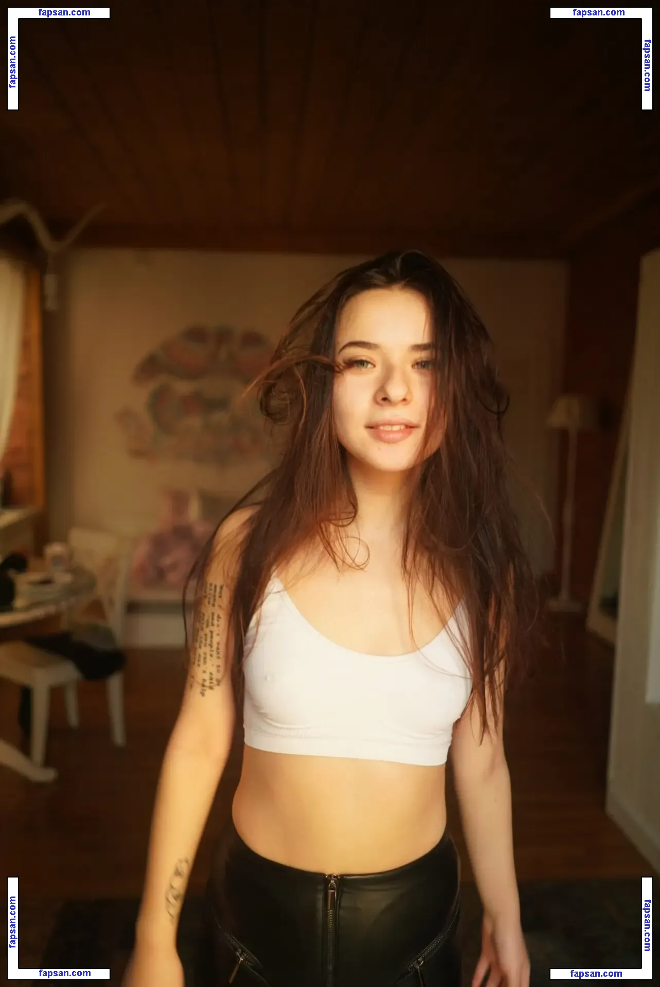 Megakikiboy nude photo #0380 from OnlyFans