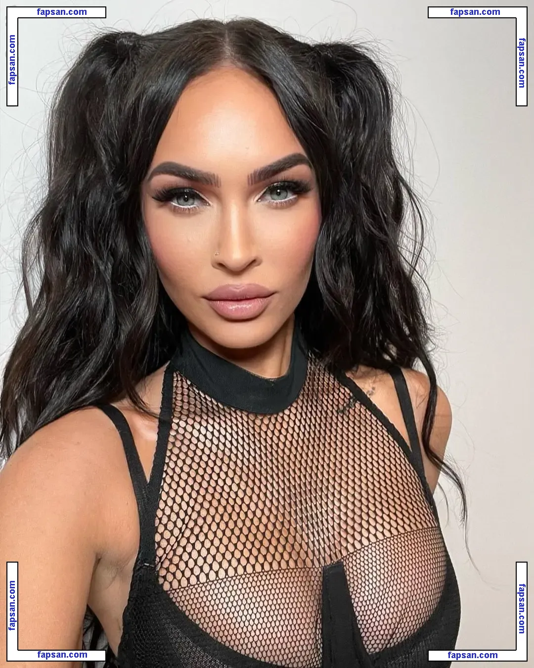 Megan Fox nude photo #2836 from OnlyFans