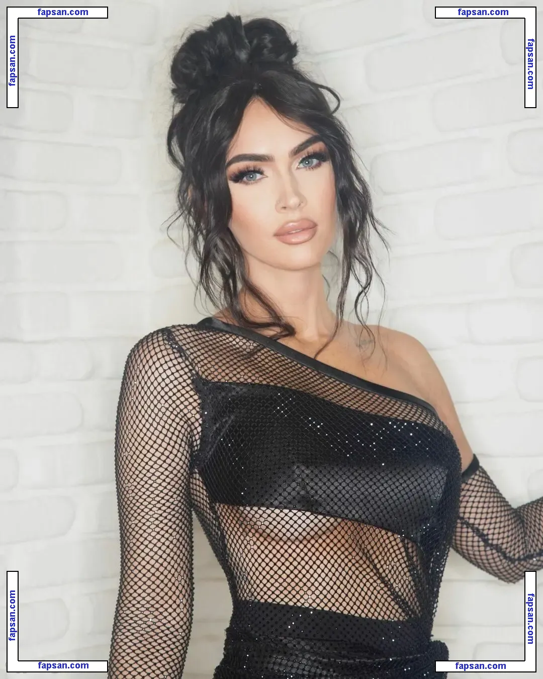 Megan Fox nude photo #4087 from OnlyFans