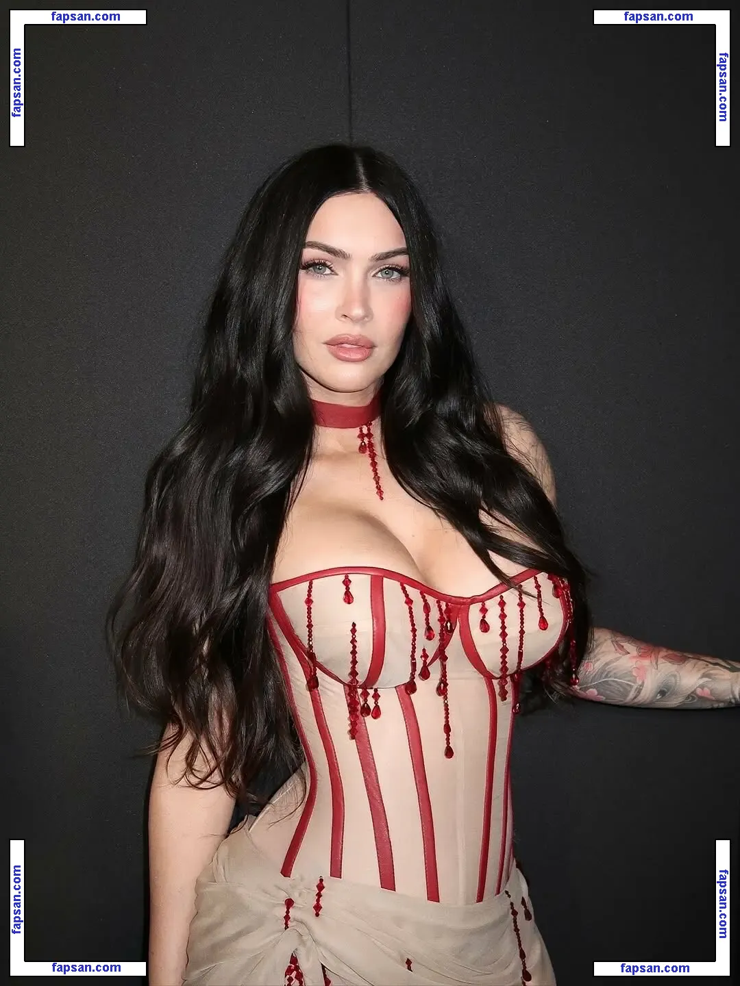 Megan Fox голая фото #5871 с Онлифанс