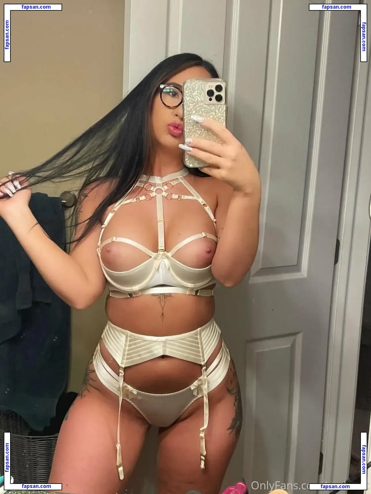 Megan Nicole nude photo #0008 from OnlyFans