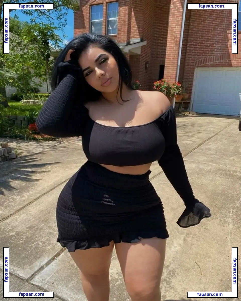 Megan Velez / kimvelezoficial / yardeniivelez2 nude photo #0008 from OnlyFans