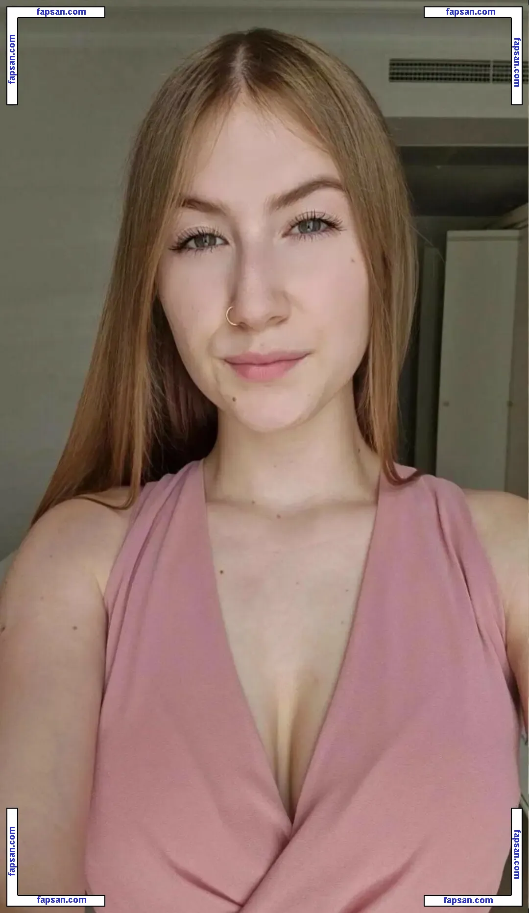 Meganx_candy nude photo #0009 from OnlyFans