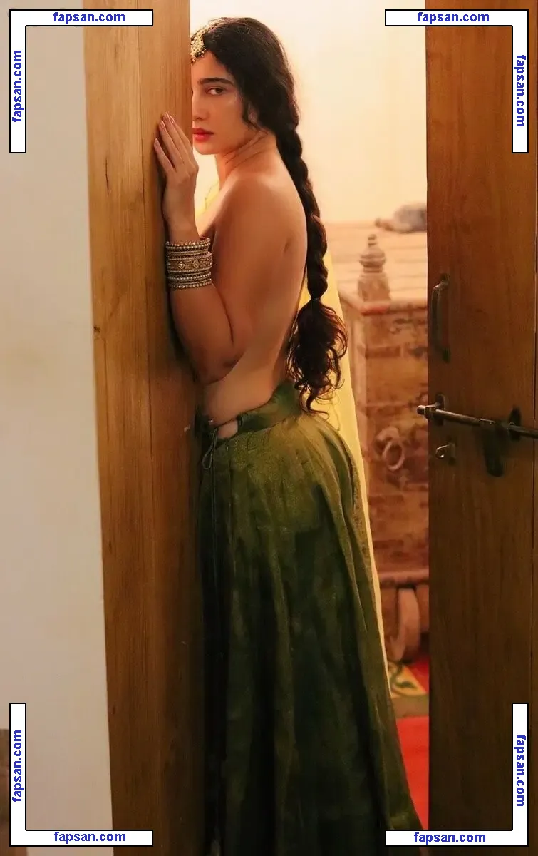 Megha Shukla голая фото #0005 с Онлифанс