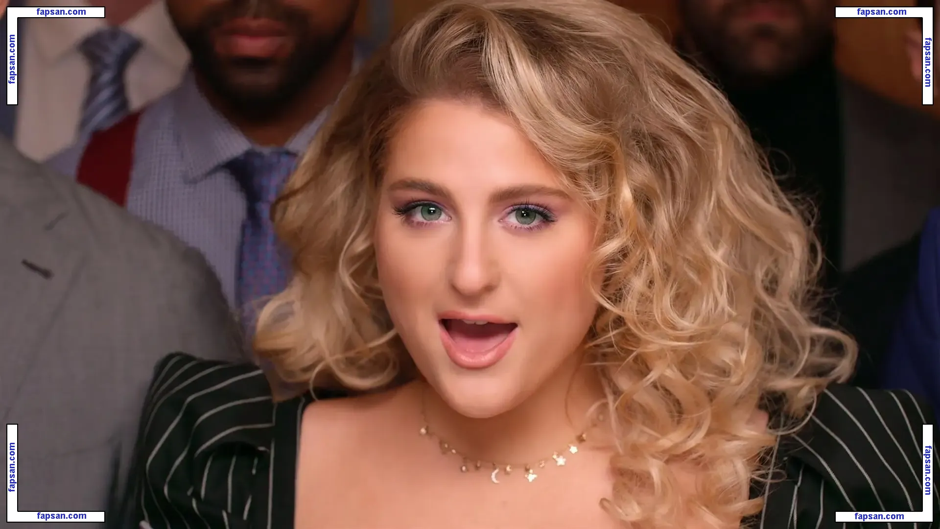 Meghan Trainor голая фото #0070 с Онлифанс
