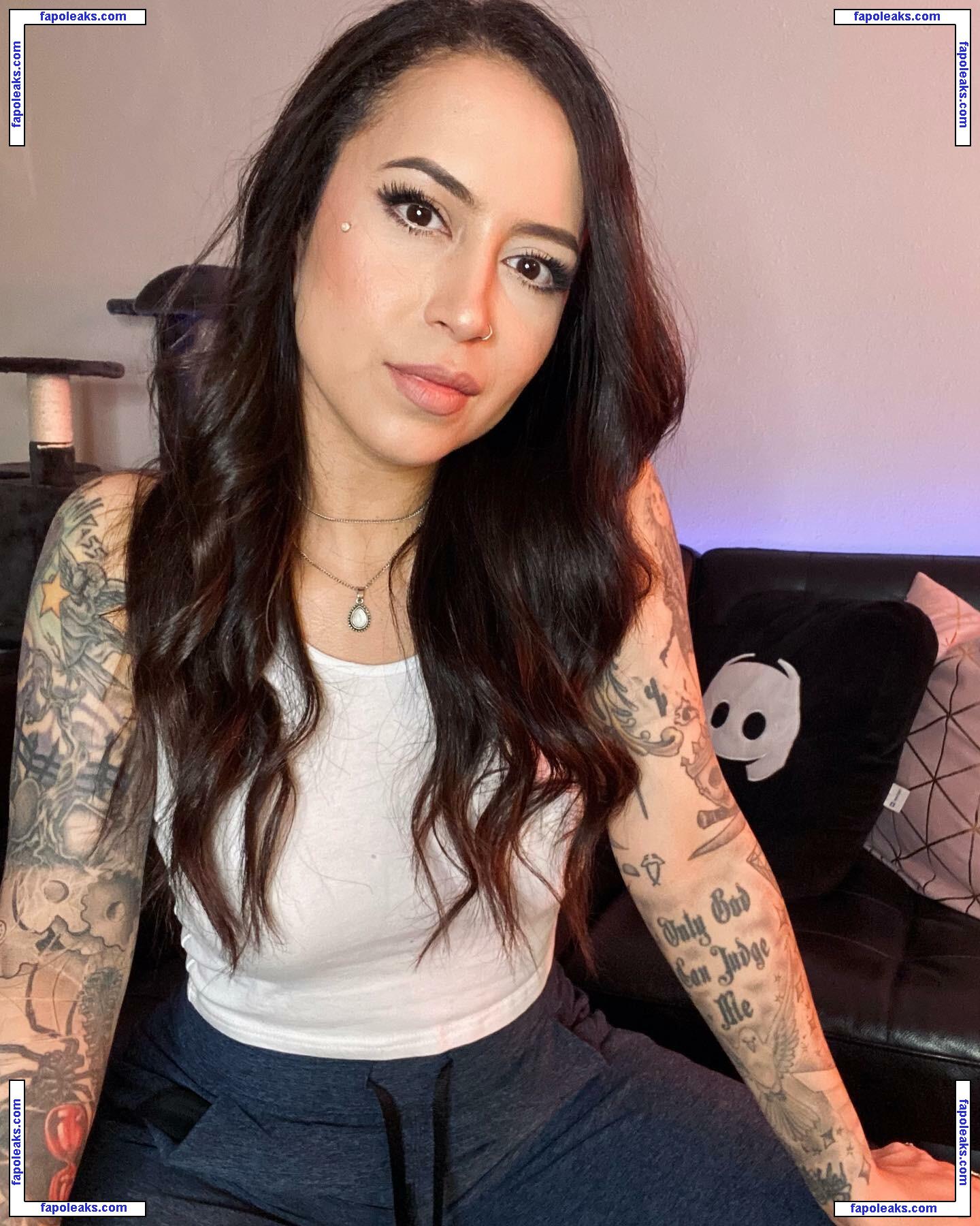 meghanelle / megsontwitch nude photo #0023 from OnlyFans