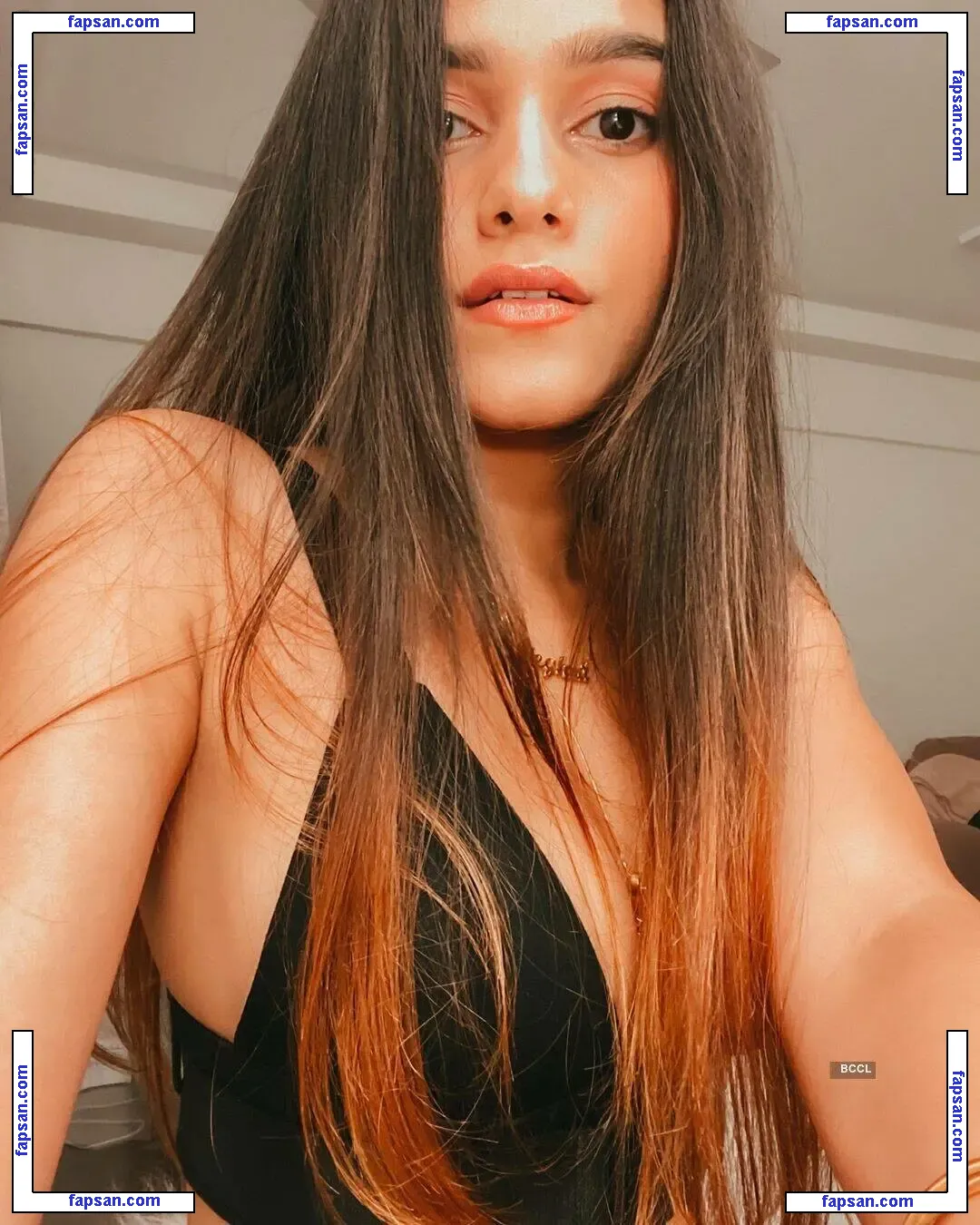 Meghnakaur голая фото #0005 с Онлифанс