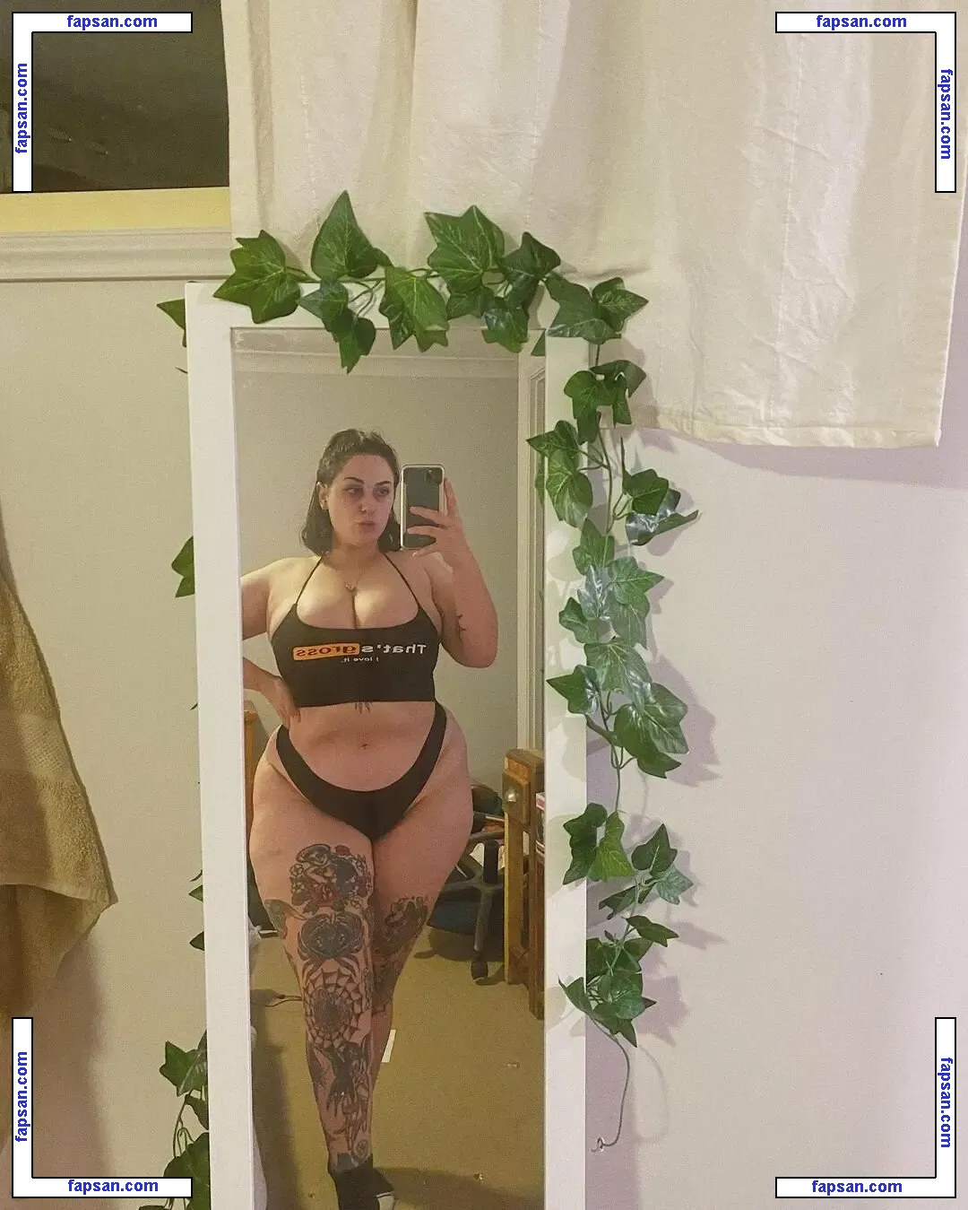 megobrando голая фото #0001 с Онлифанс