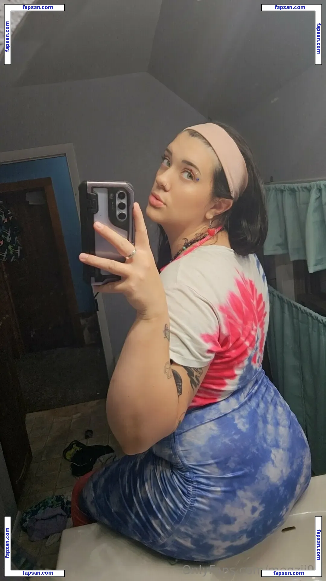 megzii93 nude photo #0003 from OnlyFans